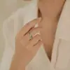 O Padrão de Artesanato em Esmalte de Nicho Tem um Design Lindo e um Temperamento Requintado de Conto de Fadas de Alta Qualidade. Apenas Anéis de Esmalte Verde São Usados
