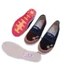 Zapatos de Tela Estilo Nuevo para Mujer Estilo Old Beijing para Exportación, Zapatos sin Cordones de Lona con Suelas de Colores, Lentejuelas Bordadas, Adecuados para Madres de Mediana Edad y Mayores, En Stock