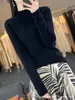 Suéter de lã tricotado, espesso, gola alta parcial, anti-pilling, quente, estilo novo para mulheres, 2025, adequado para usar como camada externa ou como camada base no outono e inverno