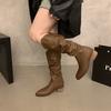 Botas Apiladas Versátiles Retro de Boca en V para Uso Diario 2025 Nuevas para Otoño e Invierno Puntiagudas de Tacón Grueso Botas Vaqueras de Viaje Occidentales