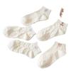 Calcetines de barco para mujer 2025 Verano Nuevos Calcetines transpirables de color puro para mujer Tendencia Ins Oso Lindo Calcetines antideslizantes para mujer