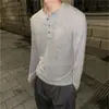 Camiseta de Manga Longa com Gola Henley e Listras Verticais Texturizadas Estilo Old Money para Homens e Mulheres, Leve de Outono, Caimento Solto Maduro, Camisa Básica Tendência de Alta Qualidade