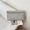 Bolso de Mano Pequeño Cuadrado Elegante Tipo Sobre para Noche para Mujer 2026 Estilo Nuevo de Moda Portamonedas Llavero Bolso de Mano