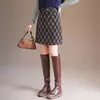 Falda de Lana a Cuadros Retro Invierno 2025 Ropa de Trabajo Moda Ajustada Falda que Resalta la Cadera Falda Corta Elegante para Personas Petites