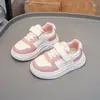 Zapatillas Deportivas Infantiles 2026 Primavera y Otoño Nuevo Estilo para Niñas Suela Gruesa Antideslizantes Modernas Versátiles para Niños Cómodas Ligeras Casuales