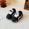 Sapatos de Andador Fofos para Bebê Calçados Infantis para Crianças Pequenas Sola Macia Sapatos Individuais Menina de Um Ano Sapatos de Treino Alemães Outono Criança Pequena Sapatos Esportivos