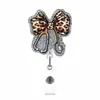 Clip de cocodrilo acrílico de flor de mariposa Portabadges retráctil para enfermera Portabadges de regalo