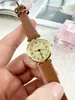 Reloj de Cuarzo Pequeño Pequeño Pequeño Alto Retro para Mujer Venta al por Mayor Venta Caliente Correa de Estudiante para Mujer Transmisión en Vivo Fabricantes de Relojes para Mujer