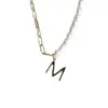 Lindo Elegante, Design de Luxo Acessível, Colar para Mãe com Pérola de Água Doce, Pingente de Aço Titânio Banhado a Ouro com 26 Letras, Corrente de Clavícula