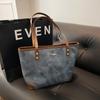 Moda Casual Grande Capacidade Bolsa Tote Feminina Nova 2025 Bolsa Grande High-end Sense Niche Bolsa Geral Bolsa de Ombro da Moda