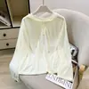 Camiseta listrada com capuz de manga longa estilo coreano para mulheres, peça de outer wear de outono com design estiloso, top de corte solto 13459