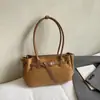 Bolso de Diseño de Nicho para Mujer 2025 Nuevo Retro Alas Escarchadas Estilo Extranjero Estampado de Leopardo Bolso de Hombro Único Cruzado