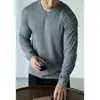 Camiseta de Manga Larga con Cuello en V Pequeño y Textura, Mezcla de Lyocell y Lana para Hombre, Otoño 2026, Corte Holgado, Amigable con la Piel, Top Casual