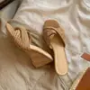 Sandálias de Salto Plataforma Espadrille com Tiras Cruzadas, Bico Quadrado, Estilo Resort Francês, Sapatos Estilo Mãe, Cor Uva, Novo Estilo Verão 2026