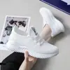 Tenis de punto para mujer, colección primavera/verano, zapatos casuales planos estilo Pekín, tenis de malla transpirable, zapatillas para correr de suela suave para estudiantes, venta al por mayor
