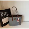 Bolso Tote Grande Casual y de Moda para Mujer 2025 Nuevo Retro Gran Capacidad Bolso de Hombro Ropa de Trabajo Casual Bolso de Axila Moderno