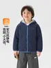 Jaqueta de inverno masculina estilo europeu, forrada com fleece e espessa para aquecer, nova coleção 2026 de roupas infantis, roupas de inverno para crianças e bebês