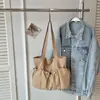 2026 Nova Bolsa Tote Simples de Grande Capacidade Versátil Casual Plissada Bolsa de Estudo Estilo Coreano Fashionável Cor Sólida Bolsa de Ombro