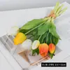 7 tulipas artificiais agrupadas com hastes de borracha macia, arranjo floral decorativo para mesa de casa estilo creme, flores decorativas para sala de estar