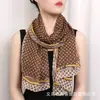 Lenço de Seda Estampado Presbiópico Novo Estilo Primavera, Outono e Inverno, Lenço Longo de Gaze Chiffon Versátil e Fashion, Lenço Quente Feminino Decorativo de Chiffon
