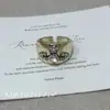 Anillo de Flor de Iris de Diamante Iridiscente Color Dorado Estilo Vintage con Diseño Único, Sencillo y Elegante, Versátil para Apilar, Adecuado para el Dedo Índice