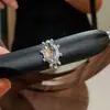 Anillo Geométrico Abierto de Pedrería de Colores Transfronterizo Europeo y Americano Moda Lujo Ligero Sensación de Alta Gama Anillo para Dedo Índice Anillo Versátil para el Viaje