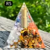 Pirâmide de bola de cristal natural de 8cm Ornamento de mesa de escritório europeu e americano Artesanato de pirâmide de resina para yoga e meditação