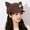 Sombrero Octagonal Adorable de Gato con Orejas de Cuadros Dulces para Mujer, Sombrero de Pico de Pato, Nuevo Estilo Otoño Invierno, Adelgazante para la Cara, Boina de Pintor, Tendencia