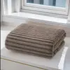 Toalha de Banho Grande de Veludo Bolha, Veludo Coral, Macia e Absorvente, Toalha de Rosto de Secagem Rápida, Veludo Leite, Toalha de Banho de Comércio Exterior Transfronteiriço