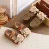 Sapatos Mary Jane florais para meninas, coleção primavera/outono 2026, com fecho de fivela, sola macia, estilo princesa, camurça retrô, sapatos de bico raso para meninas pequenas