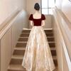 Vestido de Noite Francês Veludo Vermelho de Alta Qualidade para Apresentador de Cerimônia de Formatura, Festa à Noite, Exame de Arte, Vestido para Reunião Anual 2026 Novo Estilo