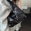 Bolso tote de lentejuelas grandes de diseño nicho popular de este año 2024 moda casual nuevo estilo occidental de un hombro para llevar bajo el brazo para mujer