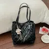 Bolsa Tote Couro Cera Retrô Transfronteiriça Nova Moda Feminina Padrão Diamante para o Dia a Dia Bolsa de Ombro Único Grande Capacidade Versátil Bolsa de Axila