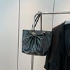 Bolsa tote grande com laço, bolsa feminina nova de nicho, de alta qualidade, com revestimento macio, bolsa de ombro criativa