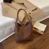 Bolso de Hombro de Gran Capacidad para Mujer 2026 Otoño Nuevo Estilo de Viaje Trendy Bolso de Axila Personalidad Bolso Tote de Color Sólido
