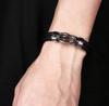 Joias Populares Transfronteiriças da Amazona Atacado Joias de Mão Europeias e Americanas Cor de Aço Titânio Pulseira Punk Masculina Pulseira de Couro