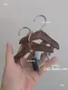 Grabado GratisMini Colgador de Ropa de Madera Clip para Calcetines Estante de Exhibición para Tienda de Ropa Colgador de Ropa para Mascotas