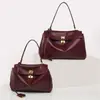 Bolso de hombro marca B similar a Rodeo, bolso tote de moda para el trabajo de gran capacidad, bolso de mano simple de alta gama al por mayor