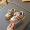 Zapatillas de Primavera para Niños 2025 Moda Zapatos Casuales con Velcro para Niños Pequeños y Medianos Zapatillas de Correr para Niñas con Bloques de Color