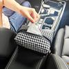 Novo tecido xadrez de pata de galo artefato de carro caixa de lenços aparência elegante pingente de encosto de banco clássico criativo grande capacidade