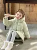 Jaqueta de Algodão com Capuz de Comprimento Médio para Meninas Inverno Novo Estilo Versão Coreana Engrossada para Crianças Médias e Grandes Jaqueta de Roupa Externa Infantil Solta Transfronteiriça