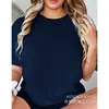 [Camiseta de algodón talla europea] Elegante de diseñador de nicho color liso manga corta corte tridimensional perfil micro uso diario de alta gama