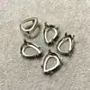 Soporte de Base de Cobre con Garras Huecas Color K Blanco con Agujeros Laterales, Soporte de Garra Hueca, Soporte para Diamantes, Accesorios para Manualidades para Coser Ropa, Bolsos, Zapatos