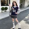 Conjunto de Outono para Meninas Moletom com Capuz de Policial Coelho e Conjunto de Saia Top Estilo Academia para Menininhas Saia Plissada Conjunto de Duas Peças para Crianças Médio e Grande