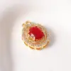 Pingente Vazado Esculpido Eletrodepositado de Luxo Leve Transfronteiriço, Pingente Luxuoso Vermelho Brilhante Totalmente Cravejado, Acessório de Corrente para Clavícula Feminina