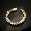 Pulsera Cruzada de Hip-Hop Europeo y Americano para Hombres, Llena de Diamantes de Circonita, Lujo Ligero y Sensación de Alta Gama, Accesorio de Mano con Cierre de Caja de Personalidad de Moda para Hombres