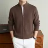 Suéter de Tricô com Gola Alta e Zíper Masculino Europeu e Americano Casaco de Tricô Roupa Masculina Outono/Inverno 2026 Novo