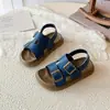 Sandalias Birkenstock para Niños 2026 Verano Nuevas para Niñas Suela Suave Punta Abierta Zapatos de Playa para Niños Transpirables Versátiles Sandalias Pantuflas