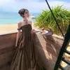 Conjunto de Ropa Medela: Top de Tubo con Cuello Halter, Chaleco Irregular + Falda Larga Floral Tridimensional, Estilo Vacaciones en la Playa