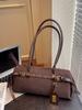 Bolso de Bowling Vintage de Ante para Mujer Hebilla de Cinturón de Moda de Nicho Bolso Largo de Hombro Debajo del Brazo Bolso Estilo Baguette de Moda